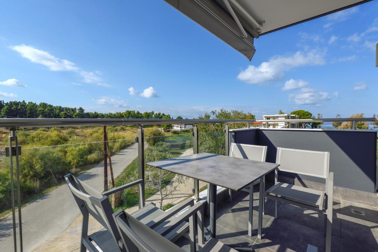 Botanica Luxury Suites Neos Marmaras Exterior photo